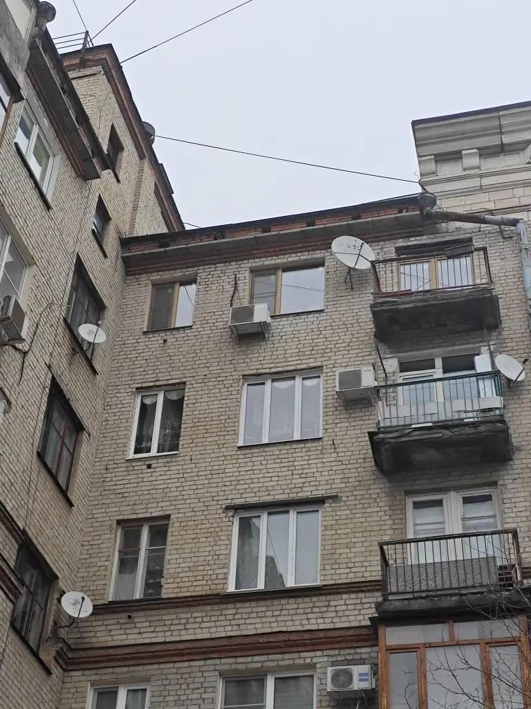 Стены дома сухие и без следов замокания