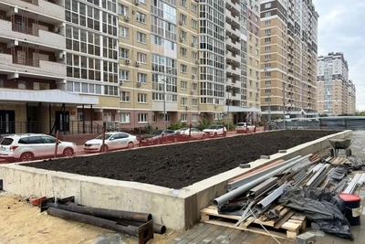 Мэр Липецка проверил стройку дома в Елецком