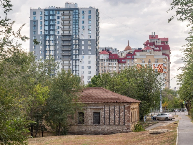 Объект культурного наследия имеет ограничения по перепланировке и использованию. | Источник: Константин Завриков / V1.RU
