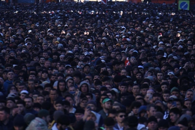 Пробка во Владивостоке после намаза: тысячи машин не могут разъехаться