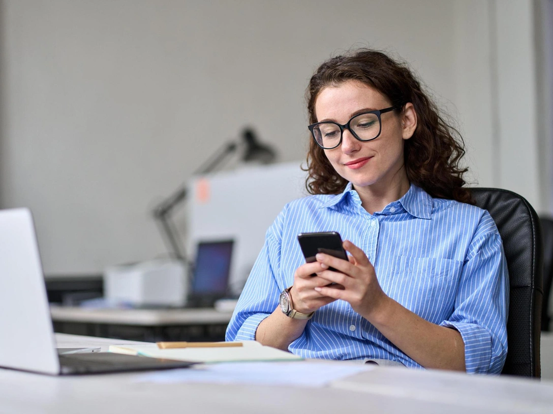 Тест на внимательность: только настоящие гении смогут найти скрытую лампу за 7 секунд — а вам это под силу? | marieclaire.ru