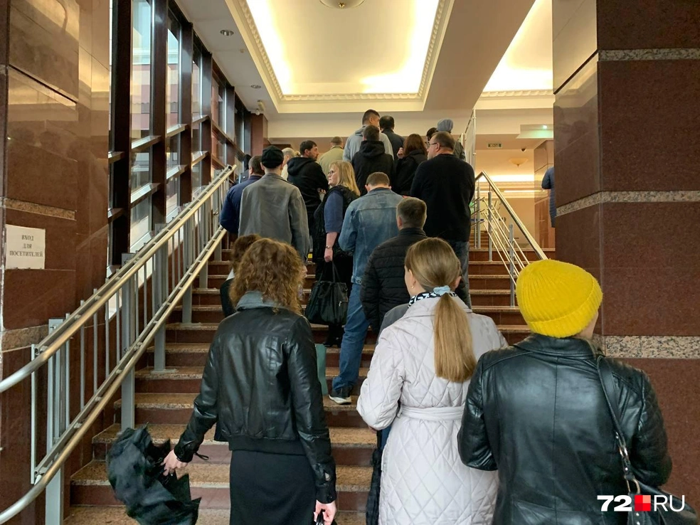 Это лишь половина очереди | Источник: Никита Кифорук / 72.RU