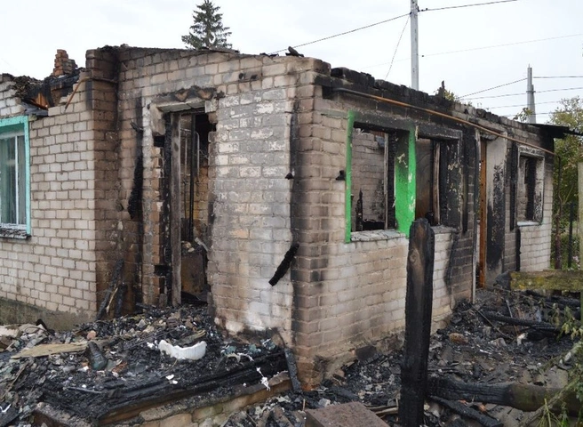 Опубликованы фотографии с места трагического пожара в Старожилове | ya62.ru