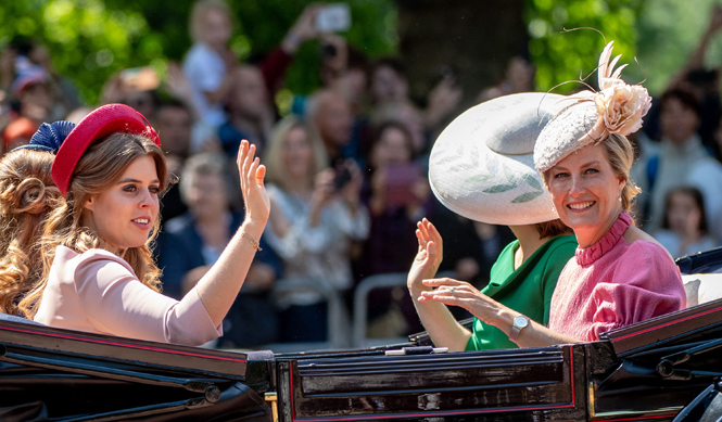 Trooping the Colour 2018: Меган Маркл, Кейт Миддлтон и другие члены королевской семье на ежегодном параде