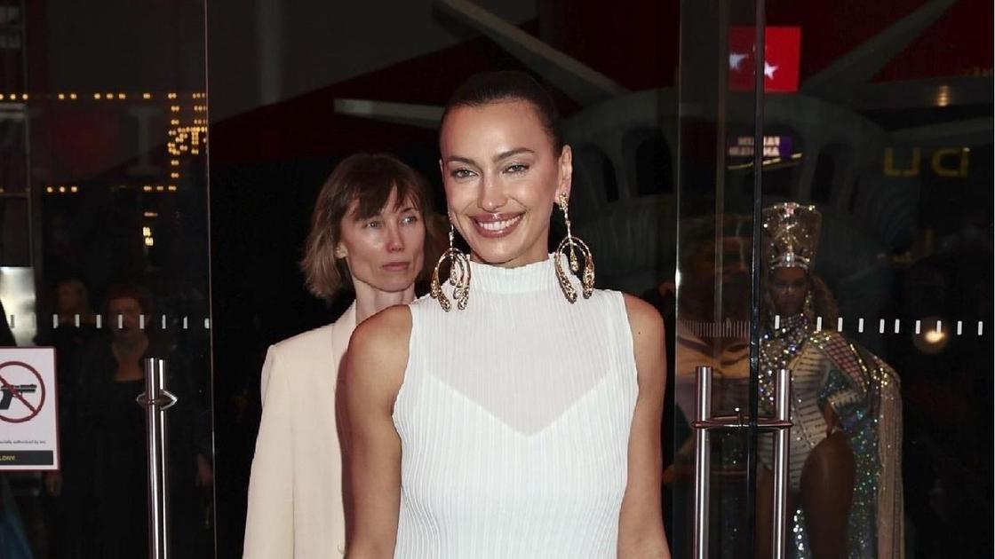 Ирина Шейк нагло нарушила дресс-код Met Gala, но приковала к себе все взгляды