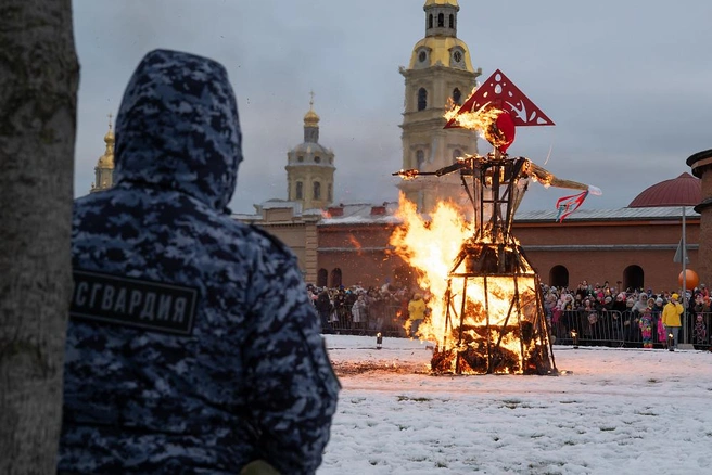 Масленичные гулянья в Петропавловской крепости | Источник: Андрей Бок / «Фонтанка.ру» / архив