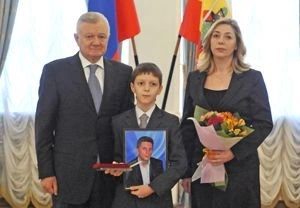 Губернатор посмертно наградил спасшего двух человек рязанца | ya62.ru