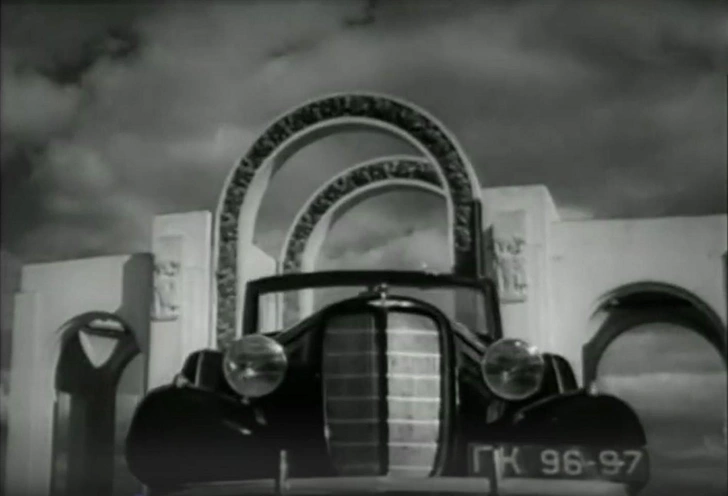 Кадр из фильма «Светлый путь» (1940).