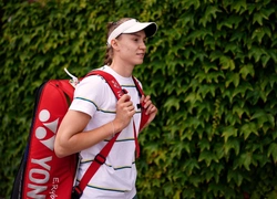 Рыбакина вышла в четвертьфинал Уимблдона-2024. Путинцева — нет