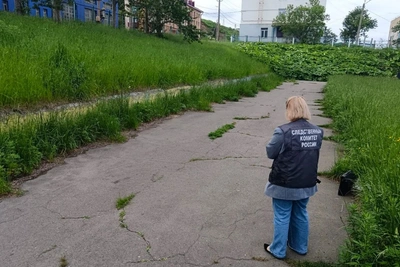 В Холмске выясняют обстоятельства смерти мужчины