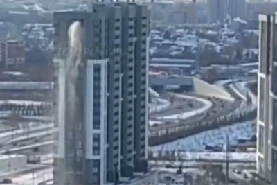 Водопад с высотки в Казани объяснили испытаниями