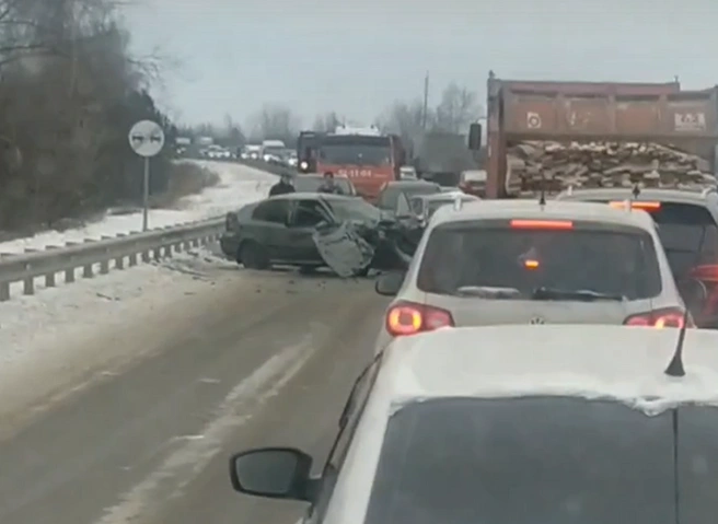 Около Дубровичей произошла серьезная авария | ya62.ru