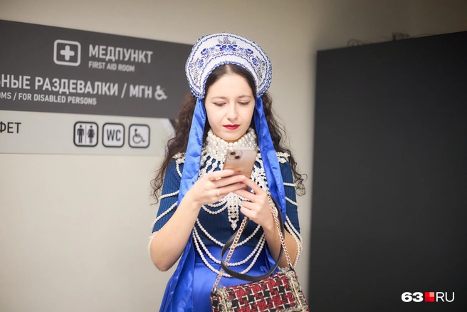 Кокошник под гжель | Источник: Роман Данилкин / 63.RU