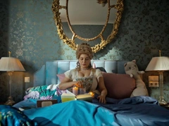 «Шальная императрица» Ирина Пегова и Элизабет Олсен в загробном мире: афиша декабря