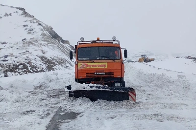 Участок дороги в Дагестане закрыли из-за оползня