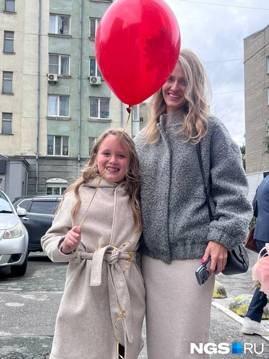 Мамы детей, которые, надев светлую одежду, немедленно спешат испачкать ее, могут немного позавидовать Анастасии | Источник: Анна Скок / NGS.ru