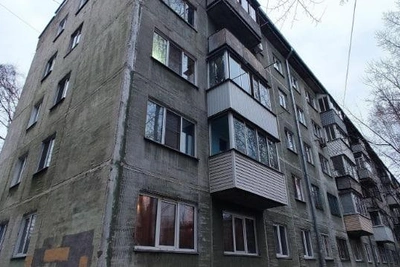 Капремонт 57 лет не проводился: обрушение козырька на Планировочной