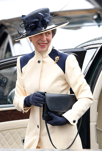 Фото №3 - Как Кейт и Меган скоординировали наряды с другими членами королевской семьи