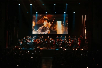 Путешествуем между мирами в декабре: от классики в космосе и магии Хогвартса до пластического театра и встречи в Переделкино