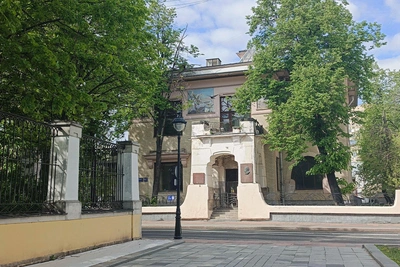 На аукцион в Москве выставлены усадьба Рябушинских и дом летчика