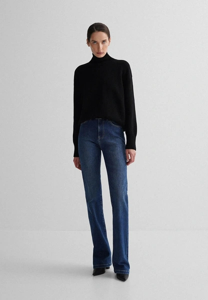 Какой он — идеальный базовый свитер: 33 лучших варианта у российских брендов Какой он — идеальный базовый свитер: 33 лучших варианта у российских брендов