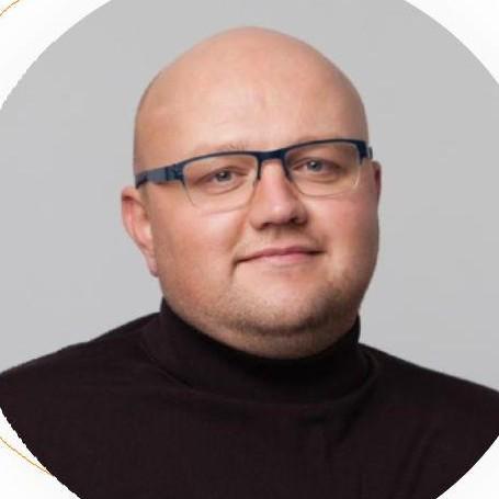 <p>Максим Жабин</p>