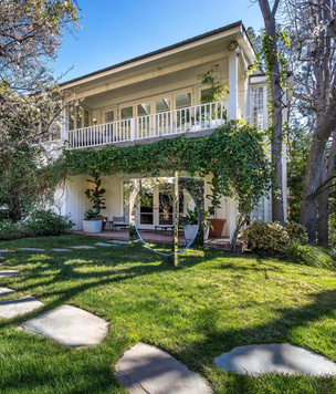 Джим Керри продает дом в Лос-Анджелесе, где он жил последние 30 лет
