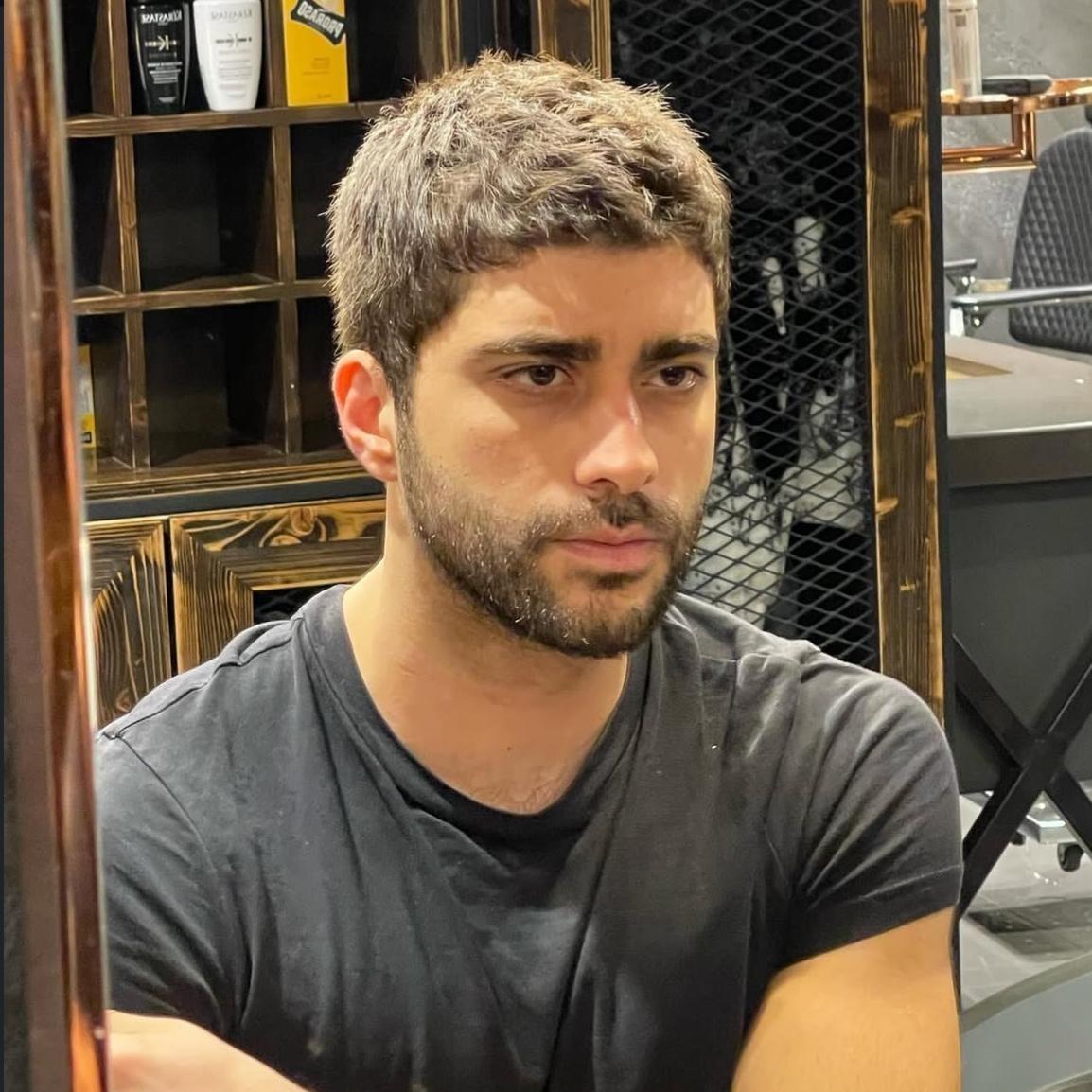 Наркотики и сутенерство: звезды сериалов «Клюквенный щербет» и «Великолепный век» задержаны в Турции