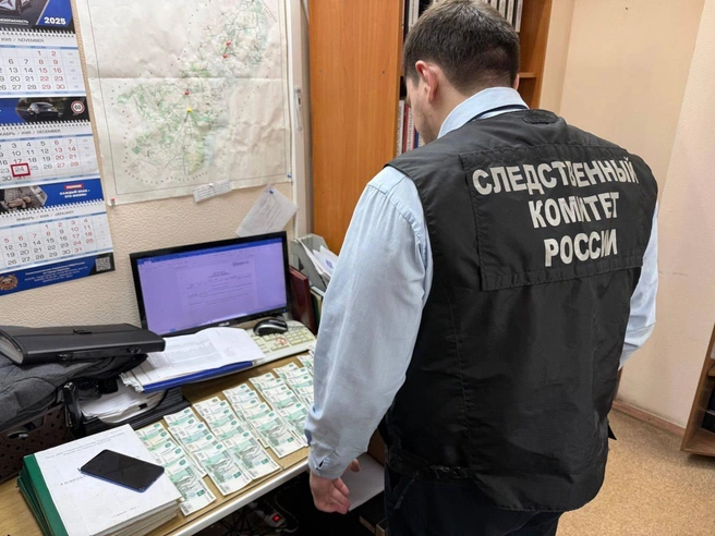 За деньги сотрудники ДПС были готовы закрыть глаза на огрехи подчиненных | Источник: СУ СК РФ по Саратовской области