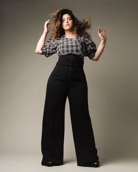 #xlove: С чем носить широкие джинсы девушкам plus size