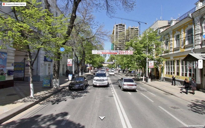Улица Красная в 2010 и 2025 годах | Источник: Yandex.ru
