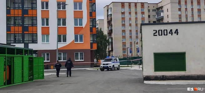 Улицы перекрыли, жильцов эвакуировали после взрыва. Все о массированной атаке БПЛА на Екатеринбург: онлайн | Источник: читатель E1.RU
