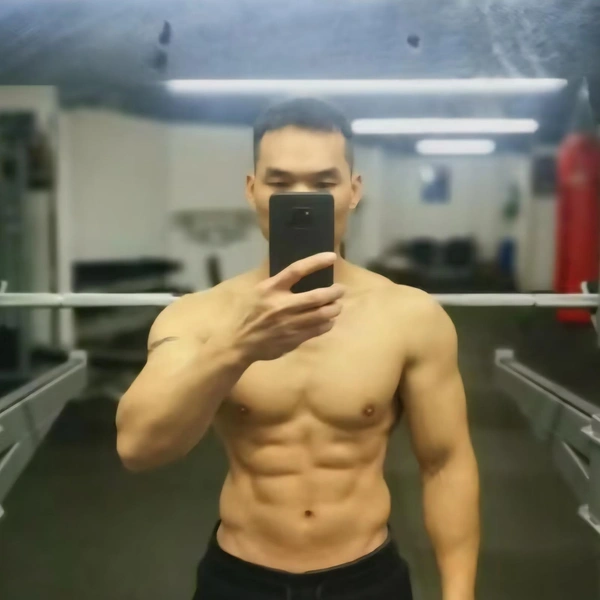 Не такой уж и стресс этот ваш спортзал | Источник: соцсети