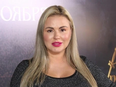 Анна Семенович спит с возлюбленным в разных комнатах: «Я предохранилась от храпа, сделала ему красивую спальню»