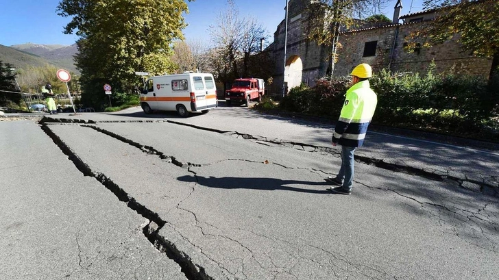 Новое движение литосферных плит: в Китае произошло землетрясение