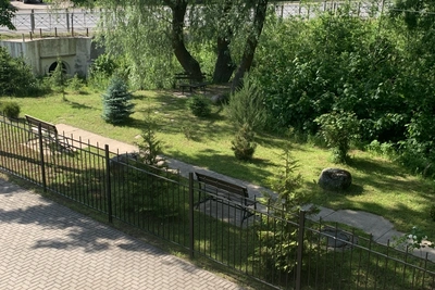 5 лет скверику примирения