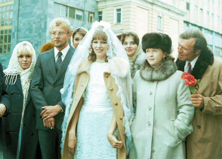 Эпоха дефицита: в чем выходили замуж в 80-е в СССР