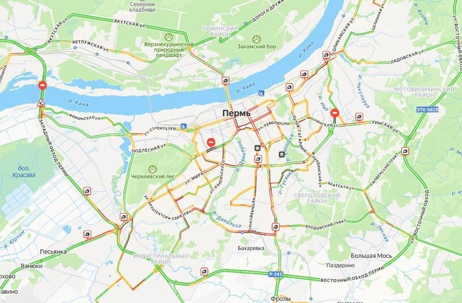 Сколько ДТП насчитали? Мы&nbsp;— 12 | Источник: yandex.ru / maps
