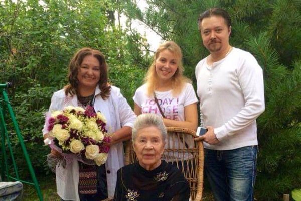 Инну Макарову похоронили на Троекуровском кладбище
