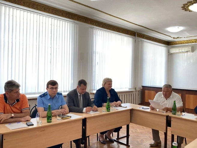 Бывшая глава района Наталья Трошина не выглядит расстроенной | Источник: Минтерриторий64 Z / Telegram