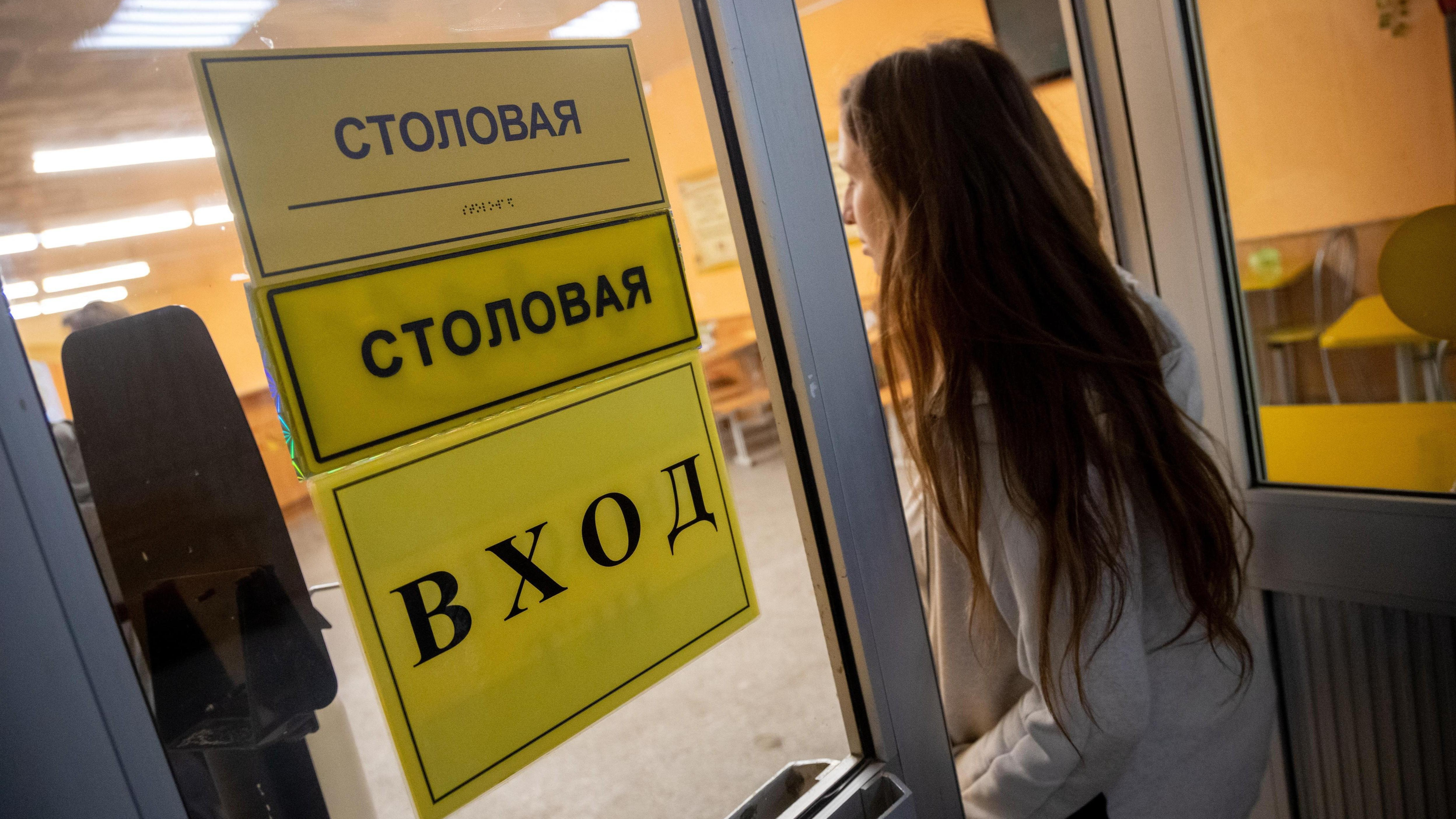 Из-за отравления учеников омских школ возбудили уголовное дело