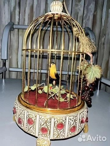 Товары отличаются друг от друга не только размером, но и внутренним наполнением | Источник: «Авито»