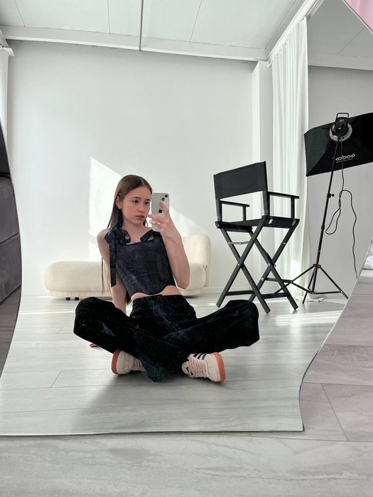 Ей было 11, когда ее видео стало популярным | Источник: Алина Шаехова / Vk.com