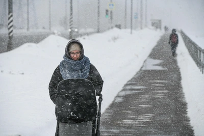 Москву ждет снег и потепление в выходные
