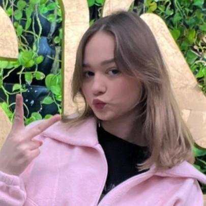 Заходила в магазины и пугала прохожих: экс-участница «ДОМа-2» Анастасия Брагина голышом прогулялась по Москве