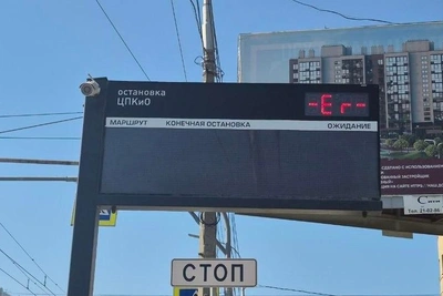 В Волгограде с весны не работают табло на остановках