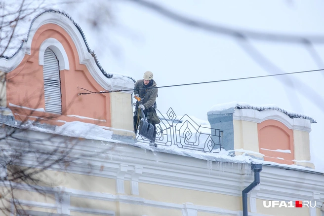 И опять по крышам | Источник: Булат Салихов / UFA1.RU
