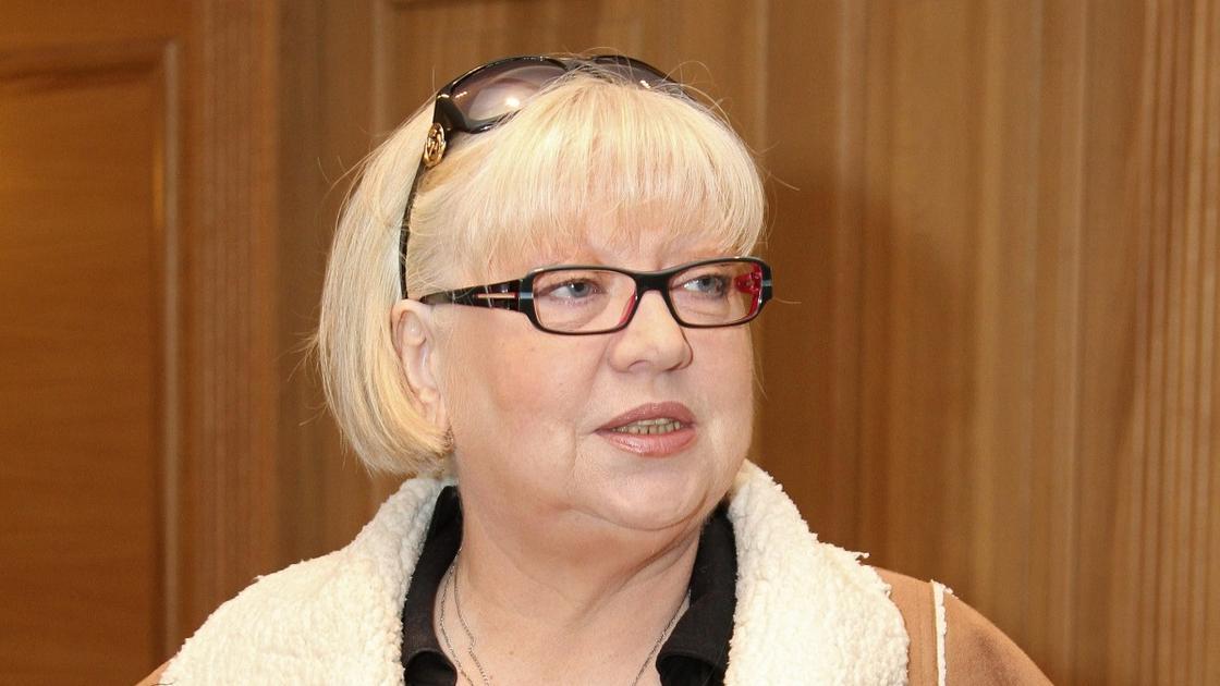 Светлана Крючкова впервые за долгое время вышла в свет — как актриса выглядит сегодня