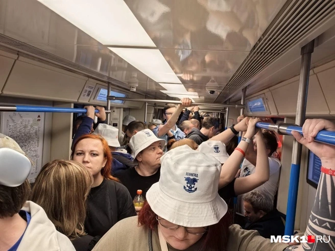 Давка в вагонах | Источник: MSK1.RU
