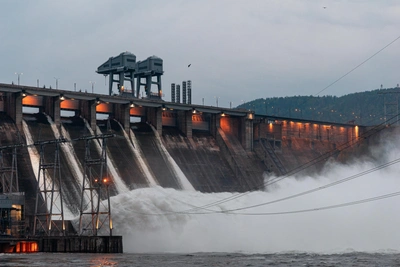 Двое задержаны за взятку при проверке оборудования ГЭС